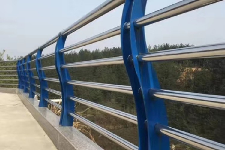 不銹鋼復(fù)合管護欄